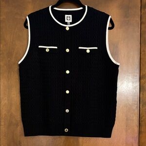 Anne Klein Black and White Cable Knit Sleeveless Sweater NWT Beautiful